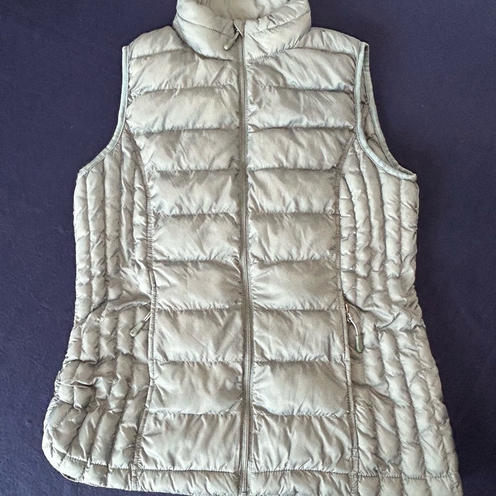 32 Degrees Women's Light Gray Puffer Vest